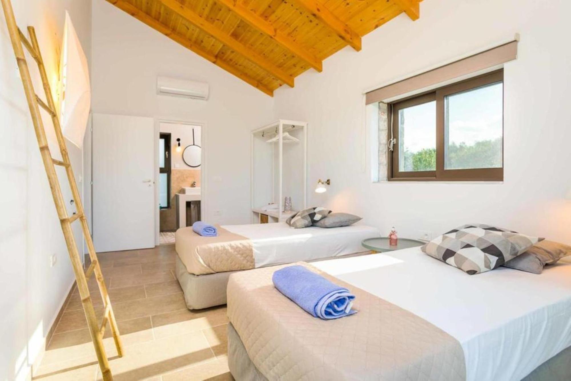 Astarte Villas - Petra Elia Private Villa With Pool Plános Dış mekan fotoğraf