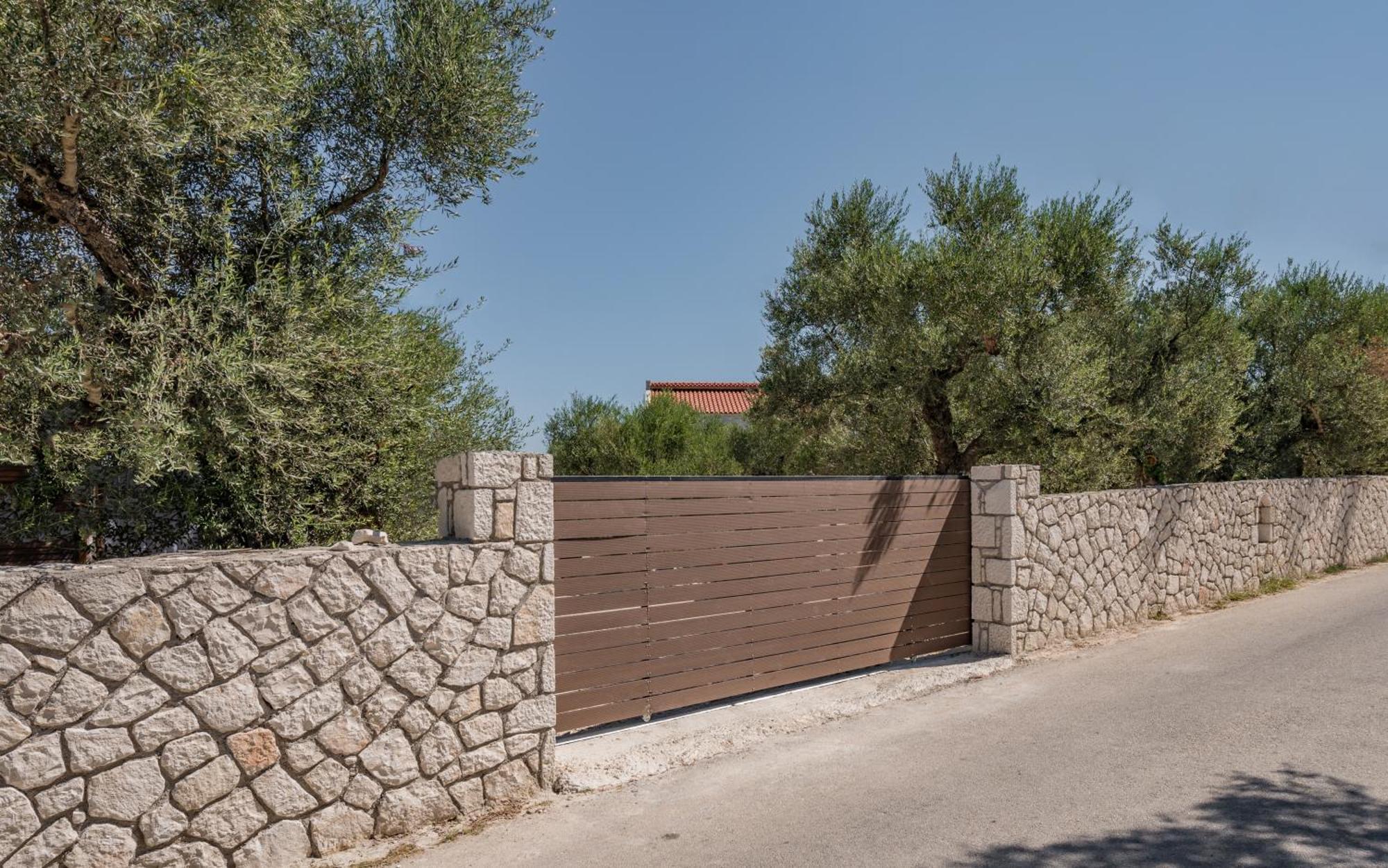 Astarte Villas - Petra Elia Private Villa With Pool Plános Dış mekan fotoğraf